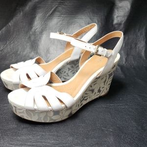 Clarks Artisan Platform Wedges Us Sz 9 White Silver Sandals